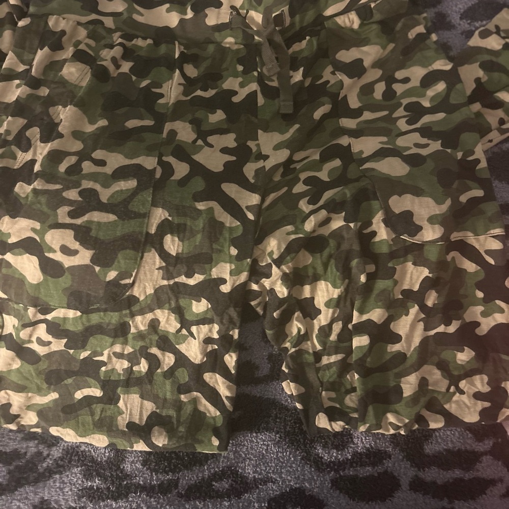 Posh Peanut women’s camo joggers